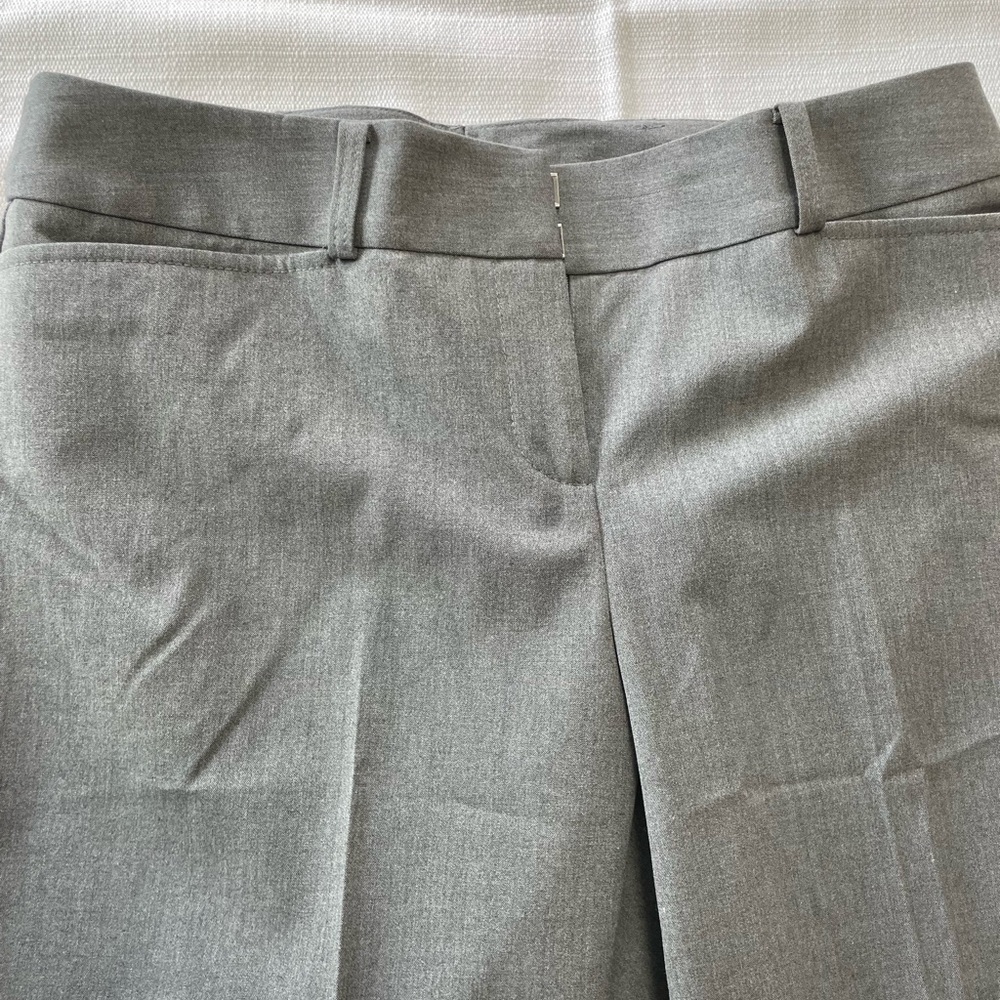 Halogen gray cropped dress trouser- never worn